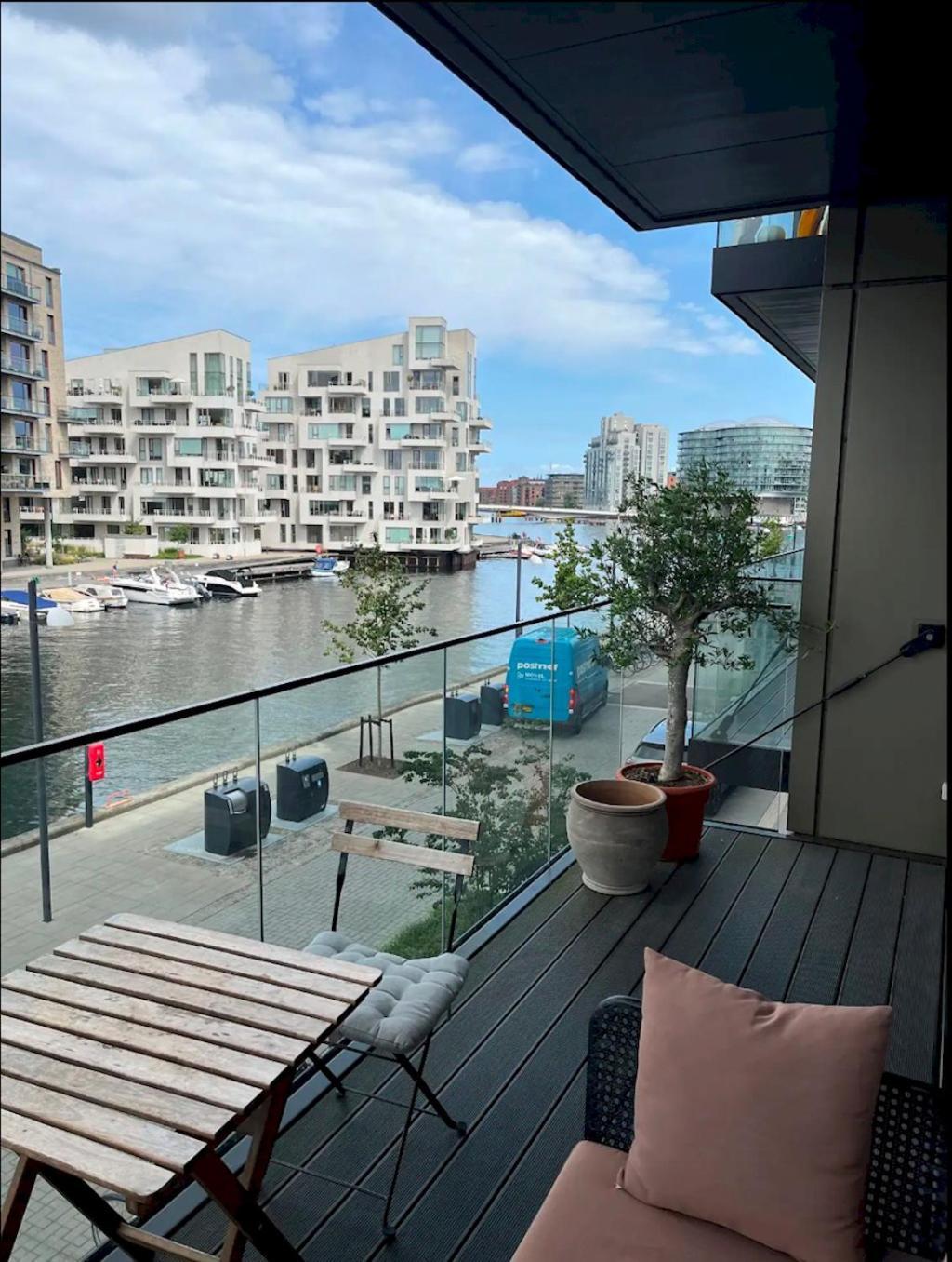 Apartment Exclusive - Water Front View *