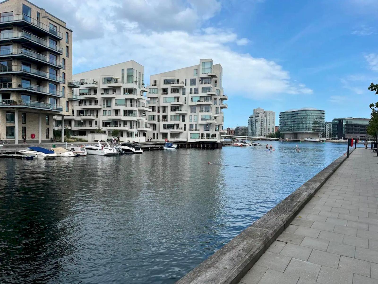 Apartment Exclusive - Water Front View